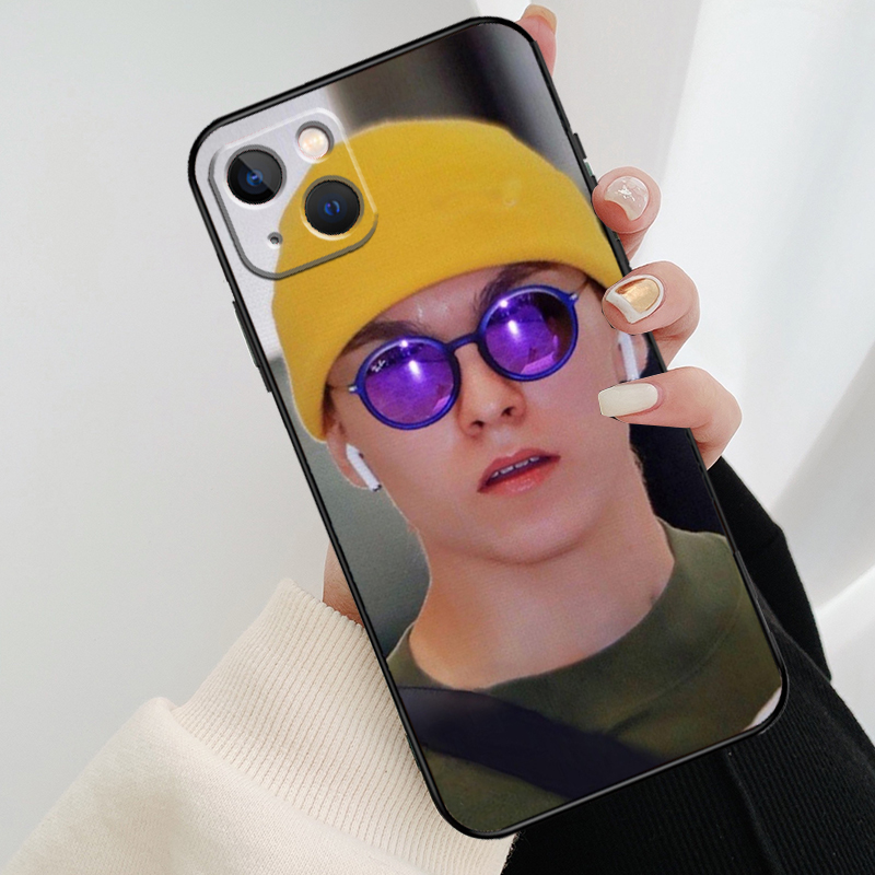 جراب هاتف فيرنون ميم لهاتف آيف - مراجعة Phone Cases Vernon وسعره